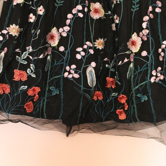 H&M midi embroidered floral skirt with mesh - Picture 3 of 4